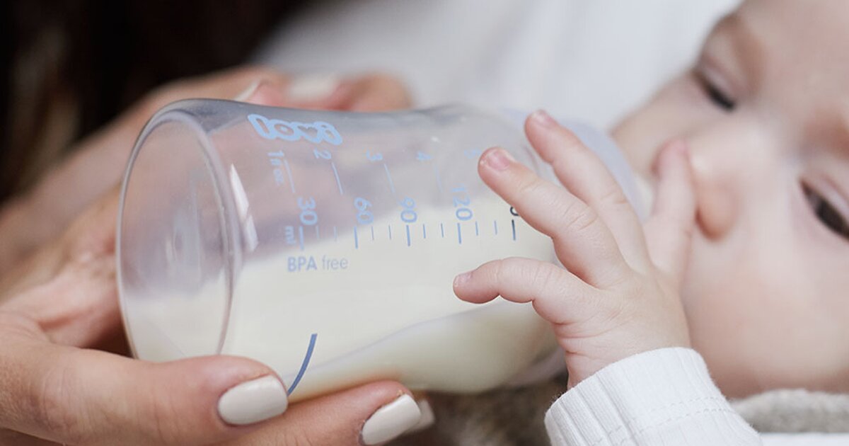 Baby gets fussy during best sale bottle feeding